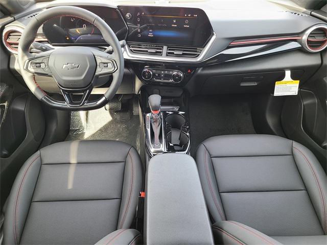 Photo of 2025 Summit White Chevrolet Trax
