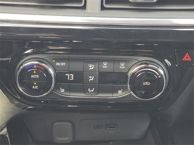 Photo of 2025 Summit White Chevrolet Trax