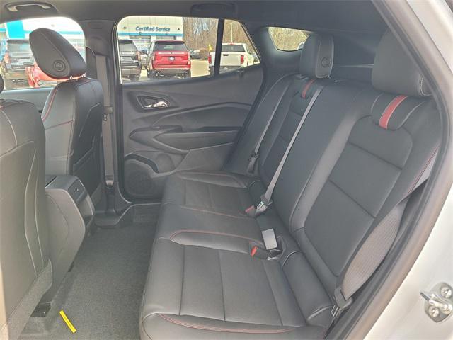 Photo of 2025 Summit White Chevrolet Trax
