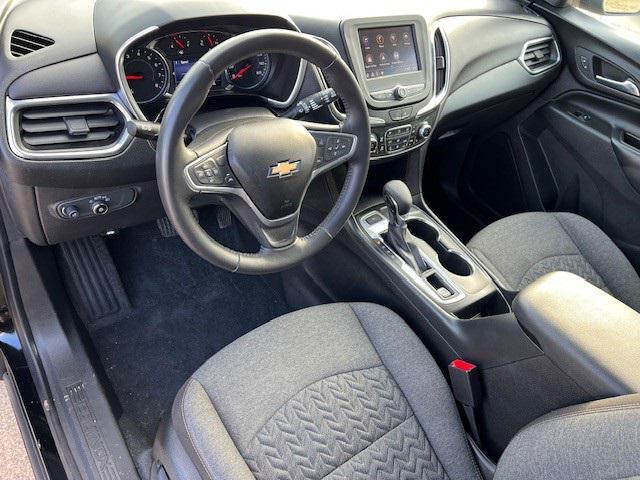 Photo of 2022 Mosaic Black Metallic Chevrolet Equinox