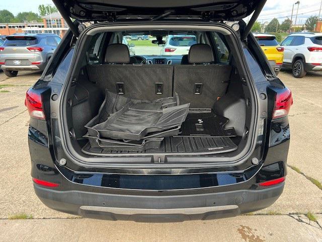 Photo of 2022 Mosaic Black Metallic Chevrolet Equinox