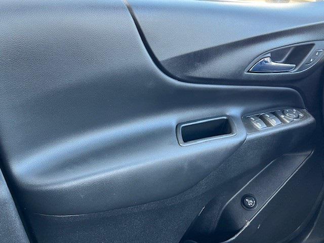 Photo of 2022 Mosaic Black Metallic Chevrolet Equinox