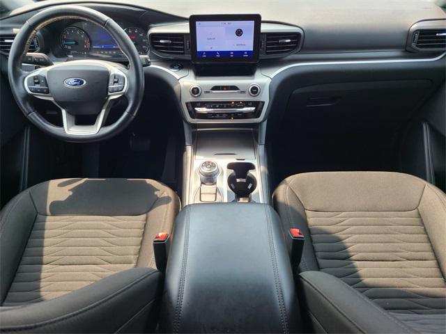 Photo of 2021 CARBONIZED GRAY METALLIC Ford Explorer