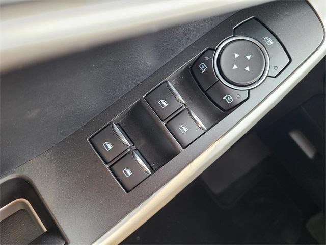 Photo of 2021 CARBONIZED GRAY METALLIC Ford Explorer