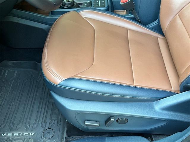 Photo of 2024 Hot Pepper Red Metallic Tinted Clearcoat Ford Maverick