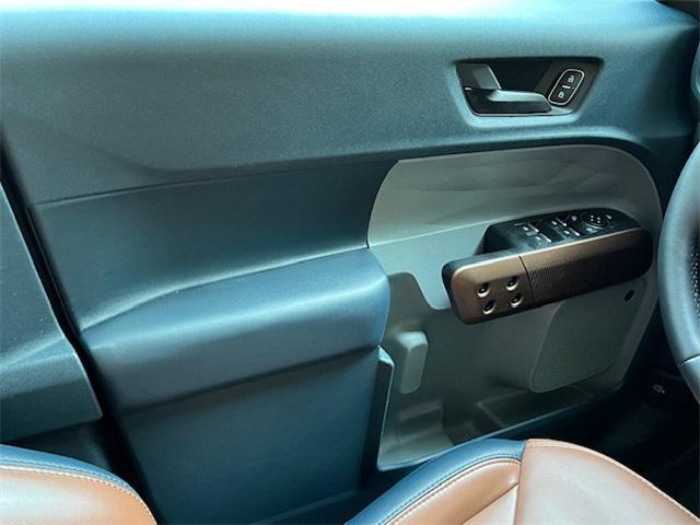 Photo of 2024 Hot Pepper Red Metallic Tinted Clearcoat Ford Maverick