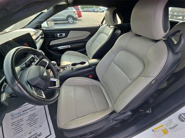Photo of 2024 Oxford White Ford Mustang