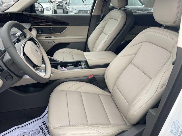 Photo of 2025 White Platinum Clearcoat Metallic Lincoln Nautilus