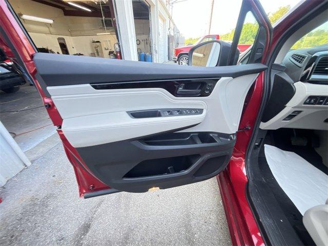 Photo of 2025 Maroon Honda Odyssey
