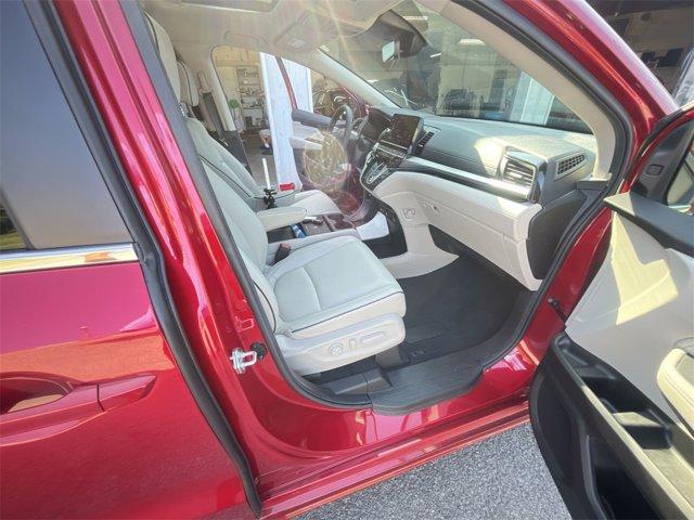 Photo of 2025 Maroon Honda Odyssey