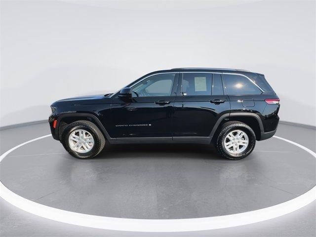 Photo of 2023 Diamond Black Crystal Pearlcoat Jeep Grand Cherokee