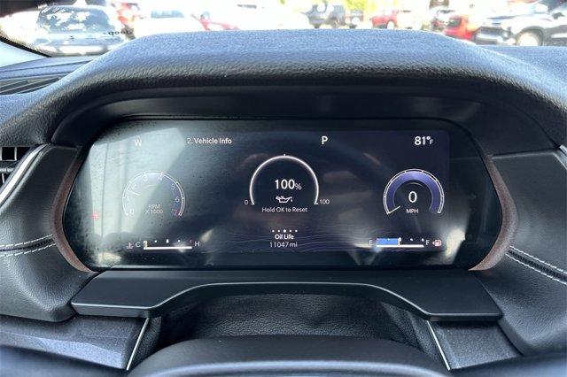 Photo of 2023 Diamond Black Crystal Pearlcoat Jeep Grand Cherokee