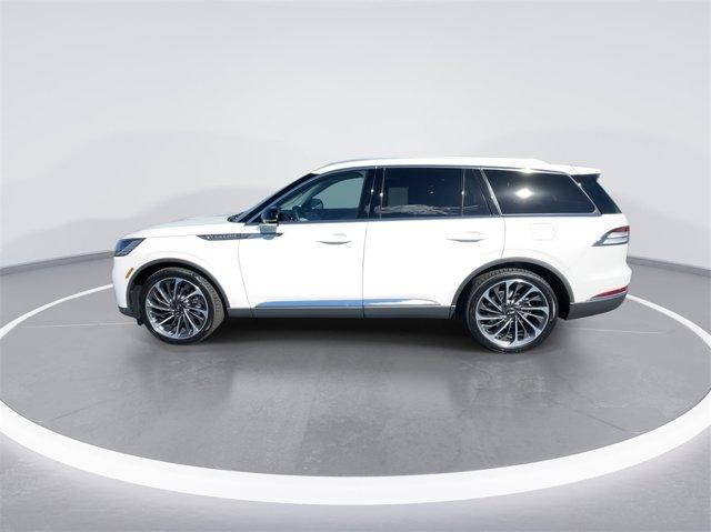 Photo of 2025 Pristine White Metallic Tri-Coat Lincoln Aviator