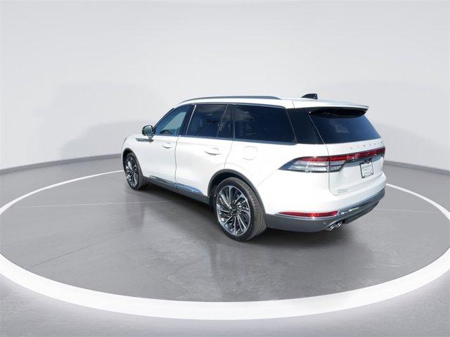 Photo of 2025 Pristine White Metallic Tri-Coat Lincoln Aviator