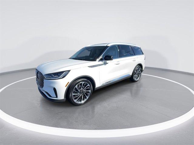 Photo of 2025 Pristine White Metallic Tri-Coat Lincoln Aviator