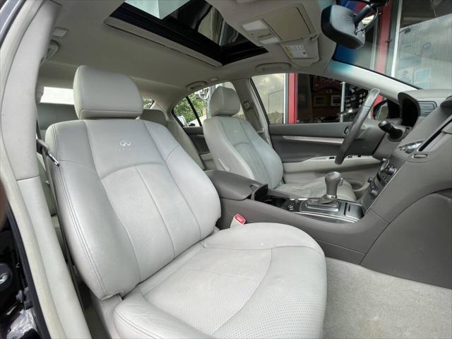 Photo of 2012 Black INFINITI G37x