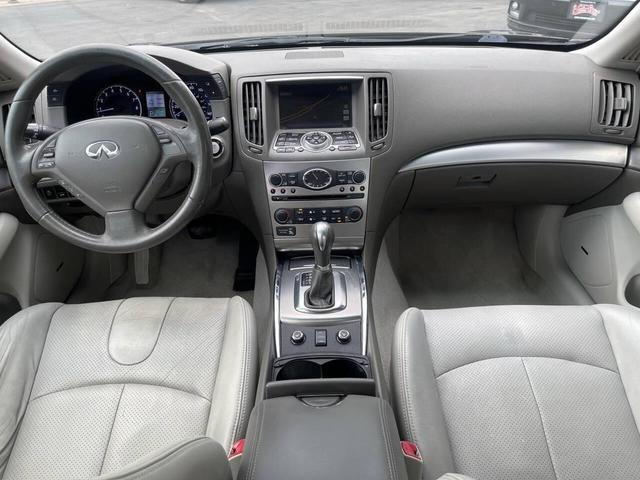 Photo of 2012 Black INFINITI G37x