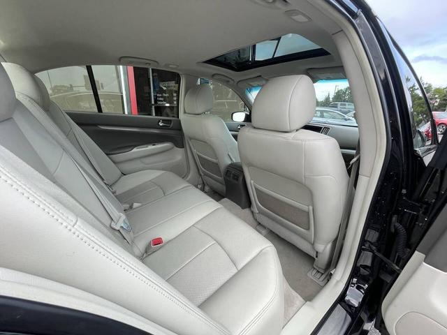 Photo of 2012 Black INFINITI G37x