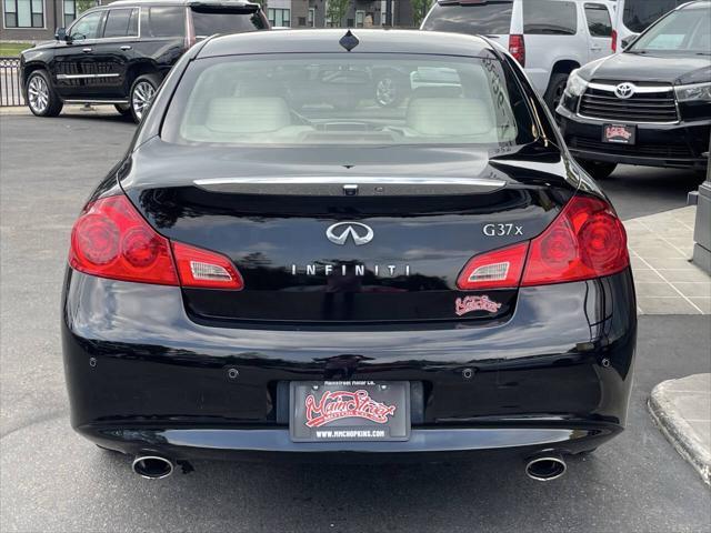 Photo of 2012 Black INFINITI G37x