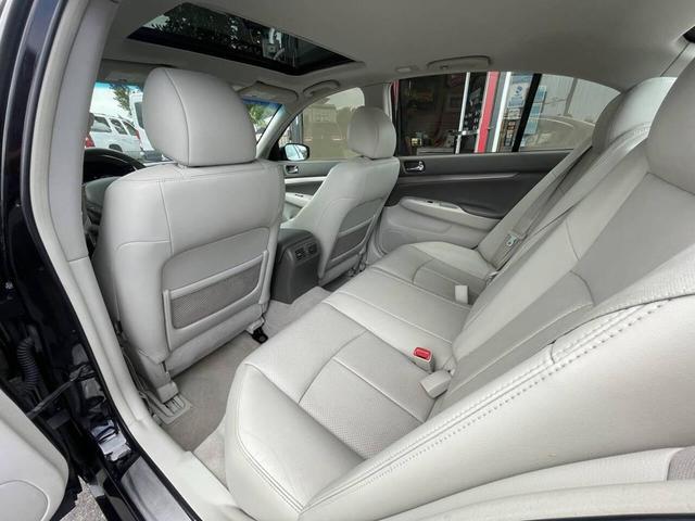 Photo of 2012 Black INFINITI G37x