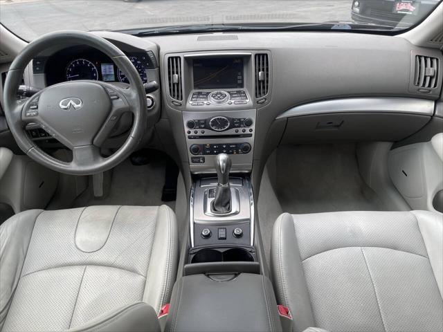 Photo of 2012 Black INFINITI G37x