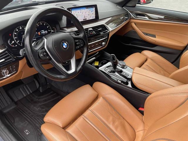 Photo of 2019 Imperial Blue Metallic BMW 530