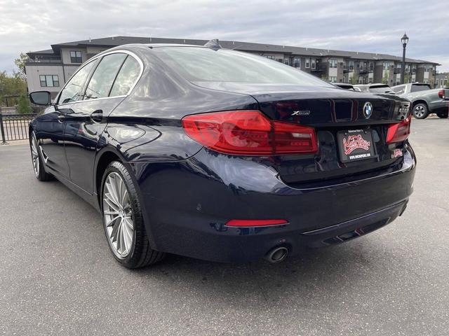 Photo of 2019 Imperial Blue Metallic BMW 530