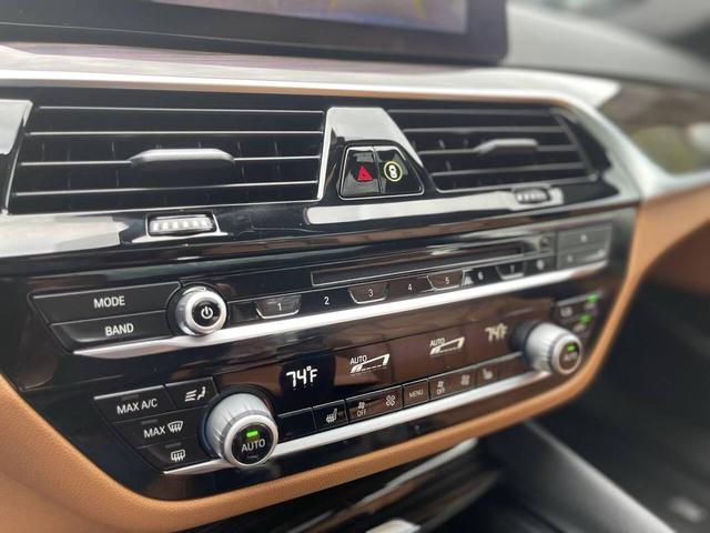 Photo of 2019 Imperial Blue Metallic BMW 530