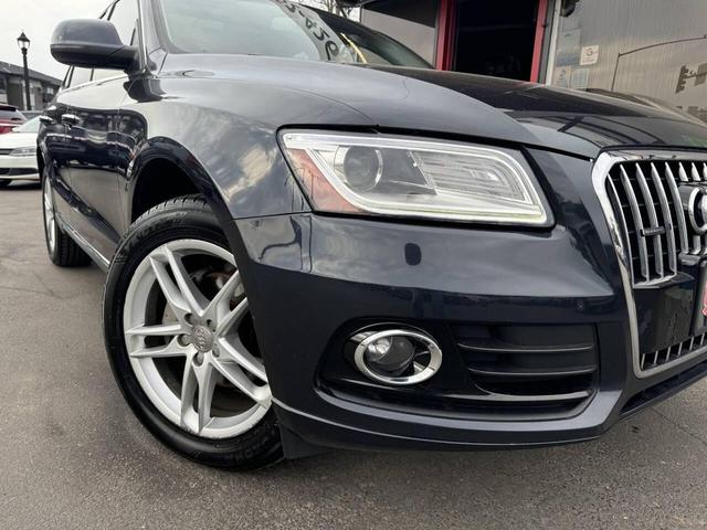 Photo of 2015 Blue Audi Q5