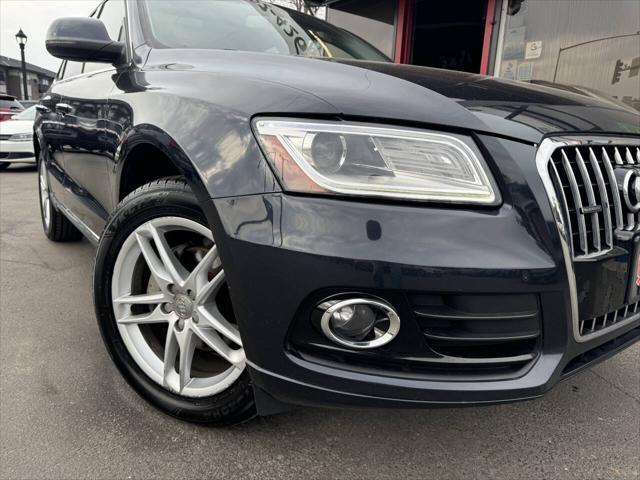 Photo of 2015 Blue Audi Q5