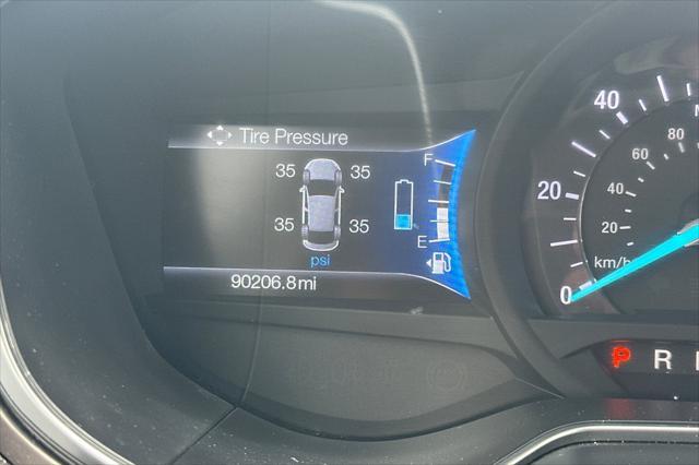 Photo of 2017 White Gold Ford Fusion Hybrid