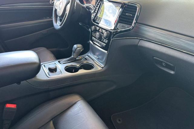 Photo of 2019 Pacific Blue Clearcoat Jeep Grand Cherokee