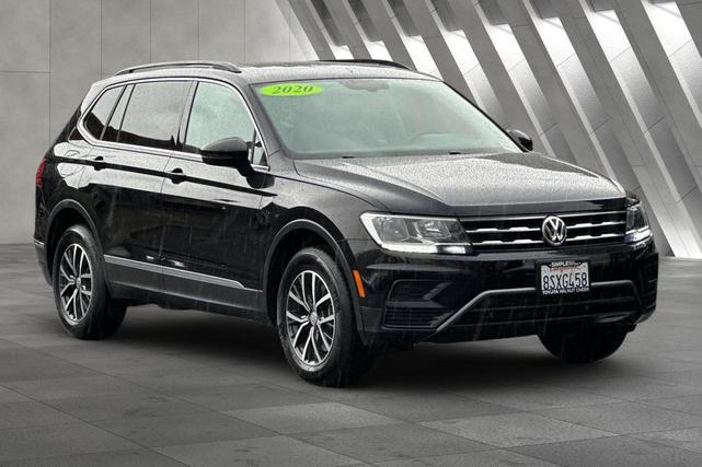 Photo of 2020 Deep Black Pearl Volkswagen Tiguan
