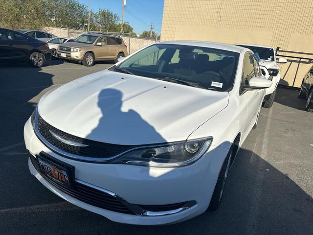 2016 Chrysler 200