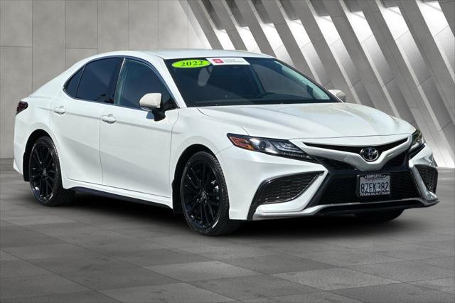 Photo of 2022 Wind Chill Pearl Toyota Camry