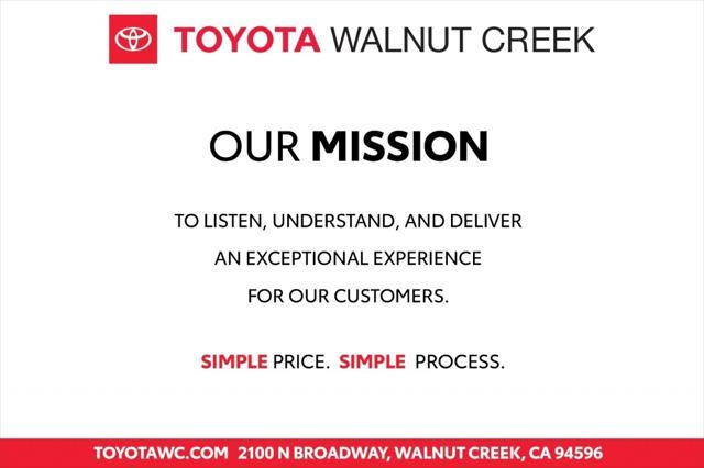 Photo of 2022 Wind Chill Pearl Toyota Camry