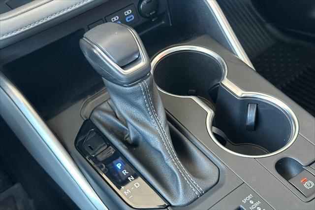 Photo of 2022 Wind Chill Pearl Toyota Highlander