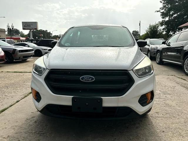 Photo of 2017 Oxford White Ford Escape