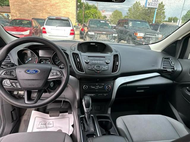Photo of 2017 Oxford White Ford Escape