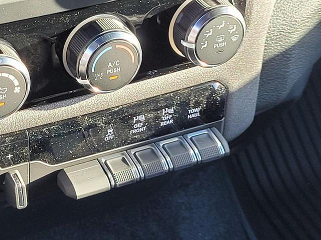Photo of 2025 Bright White Clearcoat RAM 1500