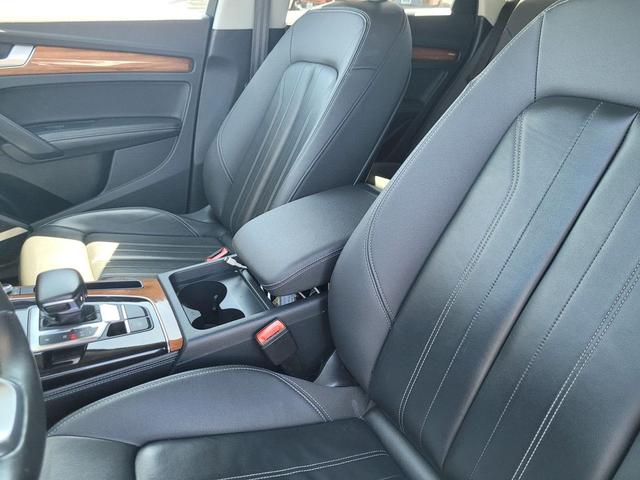 Photo of 2023 White Audi Q5