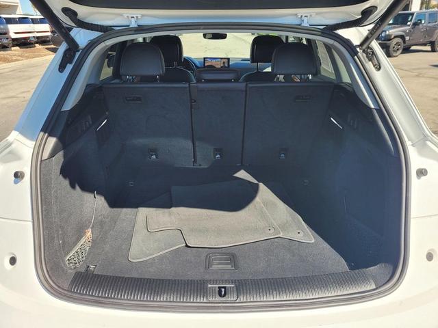 Photo of 2023 White Audi Q5