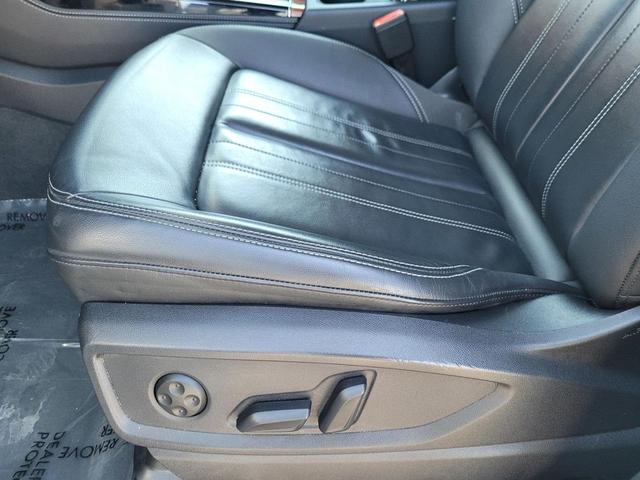 Photo of 2023 White Audi Q5