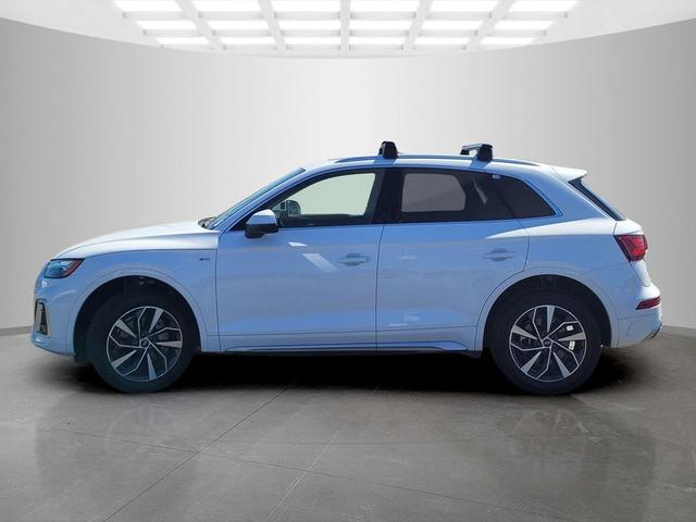 Photo of 2023 White Audi Q5