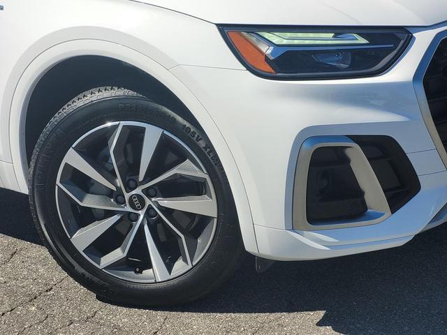 Photo of 2023 White Audi Q5