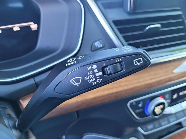 Photo of 2023 White Audi Q5