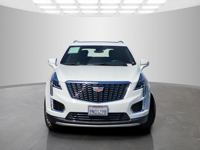 Photo of 2024 Crystal White Tricoat Cadillac XT5
