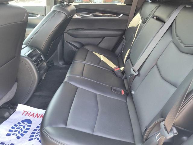 Photo of 2024 Crystal White Tricoat Cadillac XT5