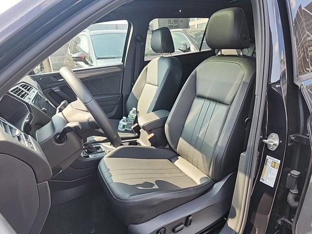 Photo of 2022 Deep Black Pearl Effect Volkswagen Tiguan