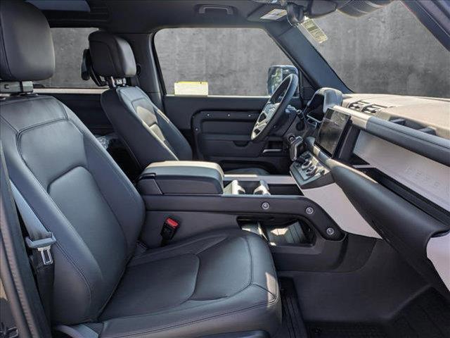 Photo of 2025 Santorini Black Metallic Land Rover Defender